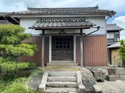 光臨寺の{uncategorized: "未分類", other: "その他", undefined: "問題あり", building: "その他建物", grave: "お墓", sacred_gate: "鳥居", guardian: "狛犬", statue: "像", buddha: "仏像", history: "歴史", nature: "自然", garden: "庭園", animal: "動物", pagoda: "塔", temizu: "手水舎", mountain_gate: "山門・神門", sanctuary: "本殿・本堂", subordinate: "末社・摂社", art: "芸術", scenery: "景色", jizo: "地蔵", ema: "絵馬", goshuin: "御朱印", omikuji: "おみくじ", items: "授与品その他", amulet: "お守り", goshuincho: "御朱印帳", eats: "食事", festival: "お祭り", votive_dance: "神楽", shichigosan: "七五三参", wedding: "結婚式", experience: "体験その他", initially: "初詣", around: "周辺", anti_infection: "感染症対策"}