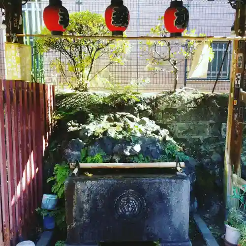 柳森神社の手水舎