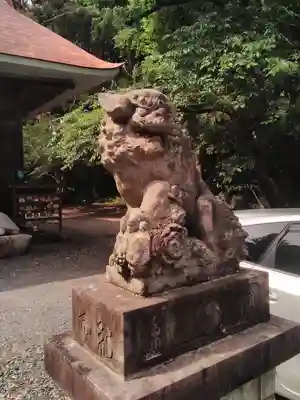 亀岡八幡宮の狛犬