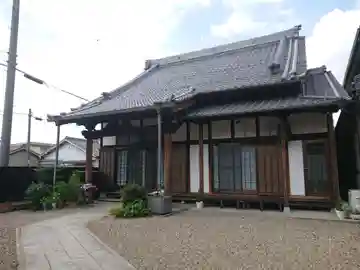 信教寺の本殿・本堂