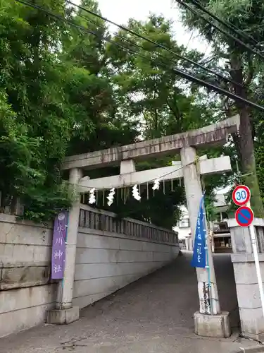 幡ケ谷氷川神社の鳥居