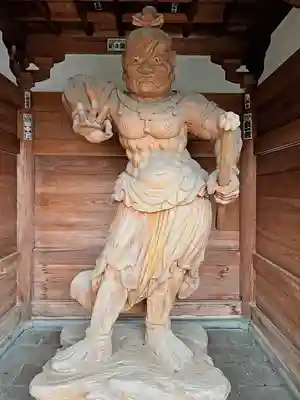 温泉山 安楽寺(四国霊場第六番札所)の像