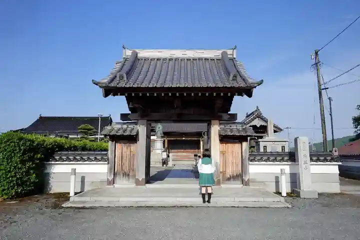 清照寺の山門・神門