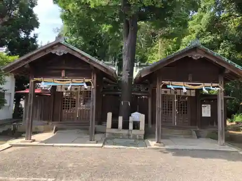 鳴神社の末社