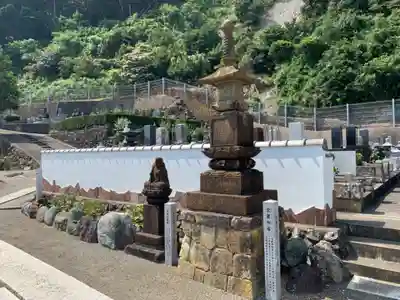 海福寺の塔