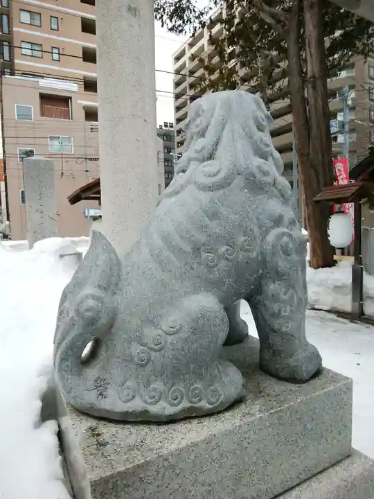 北海道神宮頓宮の狛犬