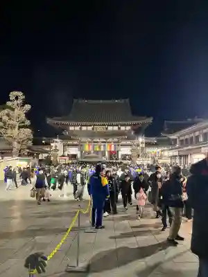川崎大師（平間寺）の{uncategorized: "未分類", other: "その他", undefined: "問題あり", building: "その他建物", grave: "お墓", sacred_gate: "鳥居", guardian: "狛犬", statue: "像", buddha: "仏像", history: "歴史", nature: "自然", garden: "庭園", animal: "動物", pagoda: "塔", temizu: "手水舎", mountain_gate: "山門・神門", sanctuary: "本殿・本堂", subordinate: "末社・摂社", art: "芸術", scenery: "景色", jizo: "地蔵", ema: "絵馬", goshuin: "御朱印", omikuji: "おみくじ", items: "授与品その他", amulet: "お守り", goshuincho: "御朱印帳", eats: "食事", festival: "お祭り", votive_dance: "神楽", shichigosan: "七五三参", wedding: "結婚式", experience: "体験その他", initially: "初詣", around: "周辺", anti_infection: "感染症対策"}
