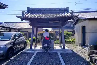 長寿寺（長壽寺）の{uncategorized: "未分類", other: "その他", undefined: "問題あり", building: "その他建物", grave: "お墓", sacred_gate: "鳥居", guardian: "狛犬", statue: "像", buddha: "仏像", history: "歴史", nature: "自然", garden: "庭園", animal: "動物", pagoda: "塔", temizu: "手水舎", mountain_gate: "山門・神門", sanctuary: "本殿・本堂", subordinate: "末社・摂社", art: "芸術", scenery: "景色", jizo: "地蔵", ema: "絵馬", goshuin: "御朱印", omikuji: "おみくじ", items: "授与品その他", amulet: "お守り", goshuincho: "御朱印帳", eats: "食事", festival: "お祭り", votive_dance: "神楽", shichigosan: "七五三参", wedding: "結婚式", experience: "体験その他", initially: "初詣", around: "周辺", anti_infection: "感染症対策"}