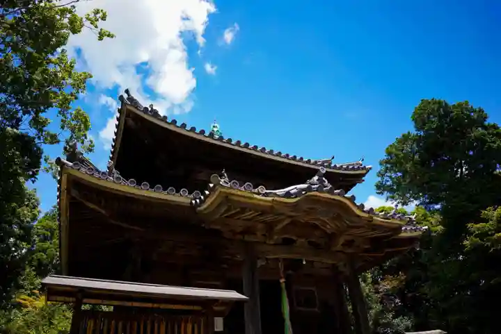 二井寺山極楽寺の本殿・本堂