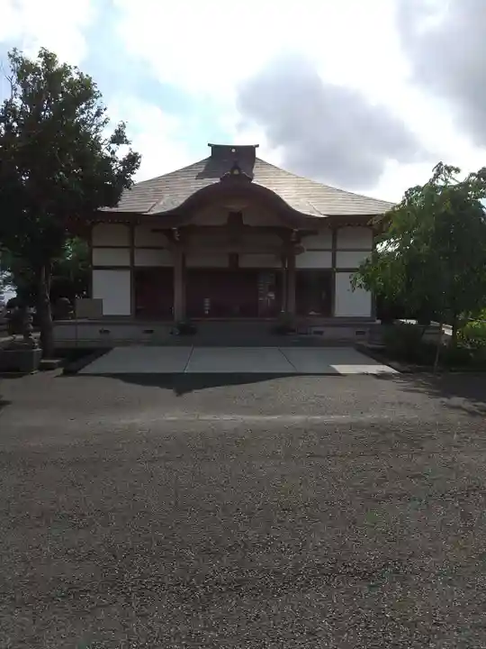 遍照寺の本殿・本堂