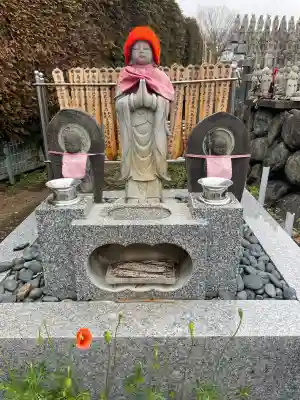 興全寺の{uncategorized: "未分類", other: "その他", undefined: "問題あり", building: "その他建物", grave: "お墓", sacred_gate: "鳥居", guardian: "狛犬", statue: "像", buddha: "仏像", history: "歴史", nature: "自然", garden: "庭園", animal: "動物", pagoda: "塔", temizu: "手水舎", mountain_gate: "山門・神門", sanctuary: "本殿・本堂", subordinate: "末社・摂社", art: "芸術", scenery: "景色", jizo: "地蔵", ema: "絵馬", goshuin: "御朱印", omikuji: "おみくじ", items: "授与品その他", amulet: "お守り", goshuincho: "御朱印帳", eats: "食事", festival: "お祭り", votive_dance: "神楽", shichigosan: "七五三参", wedding: "結婚式", experience: "体験その他", initially: "初詣", around: "周辺", anti_infection: "感染症対策"}