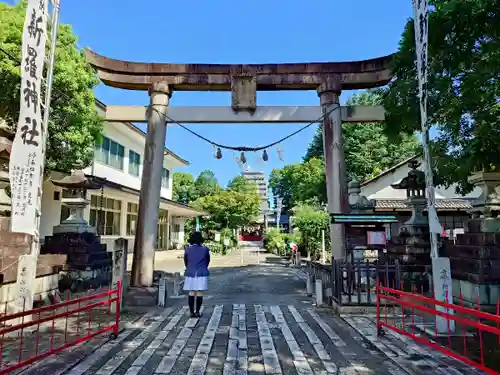 新羅神社の鳥居