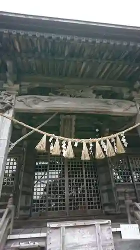 鳥屋神社の本殿・本堂