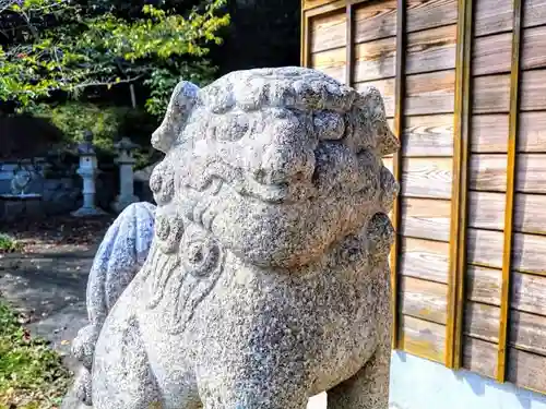 十二神社の狛犬