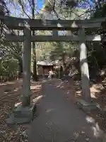 熊野神社の{uncategorized: "未分類", other: "その他", undefined: "問題あり", building: "その他建物", grave: "お墓", sacred_gate: "鳥居", guardian: "狛犬", statue: "像", buddha: "仏像", history: "歴史", nature: "自然", garden: "庭園", animal: "動物", pagoda: "塔", temizu: "手水舎", mountain_gate: "山門・神門", sanctuary: "本殿・本堂", subordinate: "末社・摂社", art: "芸術", scenery: "景色", jizo: "地蔵", ema: "絵馬", goshuin: "御朱印", omikuji: "おみくじ", items: "授与品その他", amulet: "お守り", goshuincho: "御朱印帳", eats: "食事", festival: "お祭り", votive_dance: "神楽", shichigosan: "七五三参", wedding: "結婚式", experience: "体験その他", initially: "初詣", around: "周辺", anti_infection: "感染症対策"}