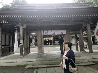 白山比咩神社の{uncategorized: "未分類", other: "その他", undefined: "問題あり", building: "その他建物", grave: "お墓", sacred_gate: "鳥居", guardian: "狛犬", statue: "像", buddha: "仏像", history: "歴史", nature: "自然", garden: "庭園", animal: "動物", pagoda: "塔", temizu: "手水舎", mountain_gate: "山門・神門", sanctuary: "本殿・本堂", subordinate: "末社・摂社", art: "芸術", scenery: "景色", jizo: "地蔵", ema: "絵馬", goshuin: "御朱印", omikuji: "おみくじ", items: "授与品その他", amulet: "お守り", goshuincho: "御朱印帳", eats: "食事", festival: "お祭り", votive_dance: "神楽", shichigosan: "七五三参", wedding: "結婚式", experience: "体験その他", initially: "初詣", around: "周辺", anti_infection: "感染症対策"}