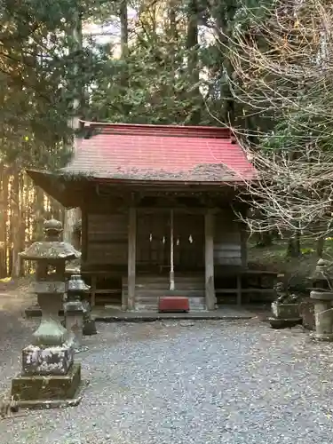荊沢高龗神社の本殿・本堂