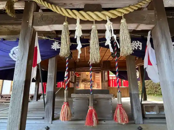 白川吉見神社の本殿・本堂