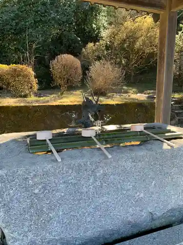 華藏寺(梅澤不動尊) の手水舎