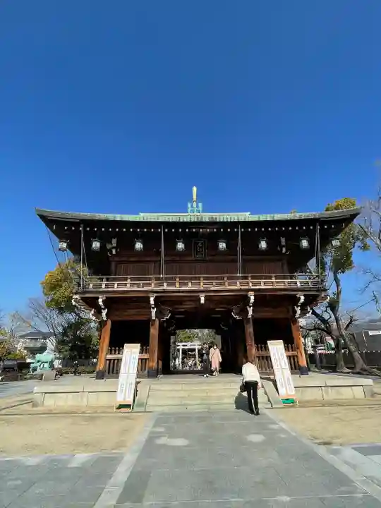 石切劔箭神社の山門・神門