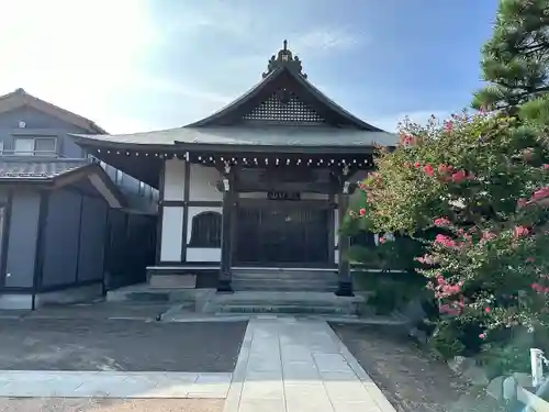 勧行寺の本殿・本堂