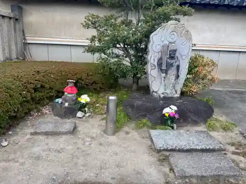 東寺（教王護国寺）の{uncategorized: "未分類", other: "その他", undefined: "問題あり", building: "その他建物", grave: "お墓", sacred_gate: "鳥居", guardian: "狛犬", statue: "像", buddha: "仏像", history: "歴史", nature: "自然", garden: "庭園", animal: "動物", pagoda: "塔", temizu: "手水舎", mountain_gate: "山門・神門", sanctuary: "本殿・本堂", subordinate: "末社・摂社", art: "芸術", scenery: "景色", jizo: "地蔵", ema: "絵馬", goshuin: "御朱印", omikuji: "おみくじ", items: "授与品その他", amulet: "お守り", goshuincho: "御朱印帳", eats: "食事", festival: "お祭り", votive_dance: "神楽", shichigosan: "七五三参", wedding: "結婚式", experience: "体験その他", initially: "初詣", around: "周辺", anti_infection: "感染症対策"}
