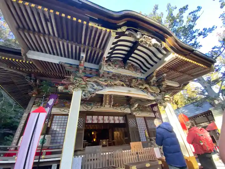 宝登山神社の{uncategorized: "未分類", other: "その他", undefined: "問題あり", building: "その他建物", grave: "お墓", sacred_gate: "鳥居", guardian: "狛犬", statue: "像", buddha: "仏像", history: "歴史", nature: "自然", garden: "庭園", animal: "動物", pagoda: "塔", temizu: "手水舎", mountain_gate: "山門・神門", sanctuary: "本殿・本堂", subordinate: "末社・摂社", art: "芸術", scenery: "景色", jizo: "地蔵", ema: "絵馬", goshuin: "御朱印", omikuji: "おみくじ", items: "授与品その他", amulet: "お守り", goshuincho: "御朱印帳", eats: "食事", festival: "お祭り", votive_dance: "神楽", shichigosan: "七五三参", wedding: "結婚式", experience: "体験その他", initially: "初詣", around: "周辺", anti_infection: "感染症対策"}