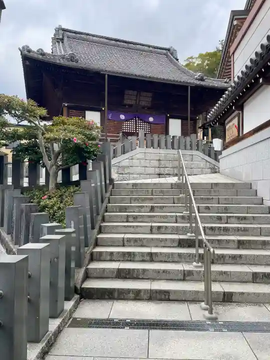 成田山新勝寺の{uncategorized: "未分類", other: "その他", undefined: "問題あり", building: "その他建物", grave: "お墓", sacred_gate: "鳥居", guardian: "狛犬", statue: "像", buddha: "仏像", history: "歴史", nature: "自然", garden: "庭園", animal: "動物", pagoda: "塔", temizu: "手水舎", mountain_gate: "山門・神門", sanctuary: "本殿・本堂", subordinate: "末社・摂社", art: "芸術", scenery: "景色", jizo: "地蔵", ema: "絵馬", goshuin: "御朱印", omikuji: "おみくじ", items: "授与品その他", amulet: "お守り", goshuincho: "御朱印帳", eats: "食事", festival: "お祭り", votive_dance: "神楽", shichigosan: "七五三参", wedding: "結婚式", experience: "体験その他", initially: "初詣", around: "周辺", anti_infection: "感染症対策"}