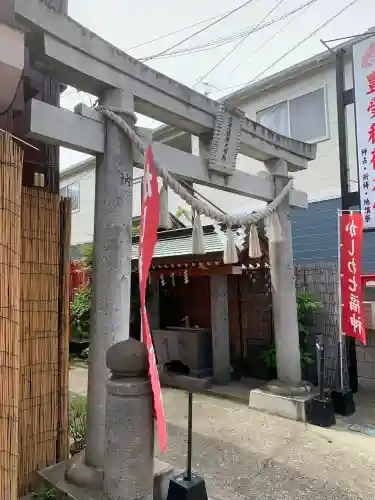 豊受稲荷本宮の{uncategorized: "未分類", other: "その他", undefined: "問題あり", building: "その他建物", grave: "お墓", sacred_gate: "鳥居", guardian: "狛犬", statue: "像", buddha: "仏像", history: "歴史", nature: "自然", garden: "庭園", animal: "動物", pagoda: "塔", temizu: "手水舎", mountain_gate: "山門・神門", sanctuary: "本殿・本堂", subordinate: "末社・摂社", art: "芸術", scenery: "景色", jizo: "地蔵", ema: "絵馬", goshuin: "御朱印", omikuji: "おみくじ", items: "授与品その他", amulet: "お守り", goshuincho: "御朱印帳", eats: "食事", festival: "お祭り", votive_dance: "神楽", shichigosan: "七五三参", wedding: "結婚式", experience: "体験その他", initially: "初詣", around: "周辺", anti_infection: "感染症対策"}