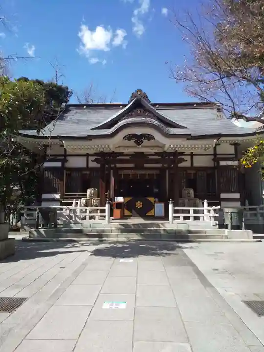 鳥越神社の本殿・本堂