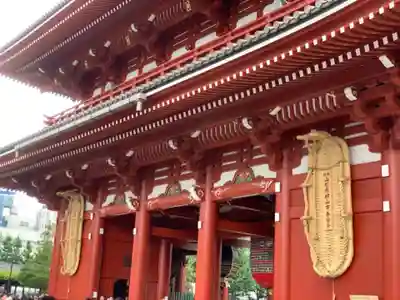 浅草寺の山門・神門