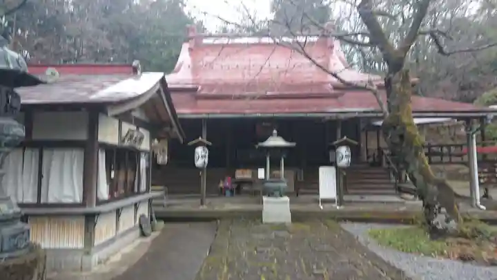 岩舟山高勝寺の本殿・本堂