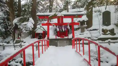 白石神社の末社