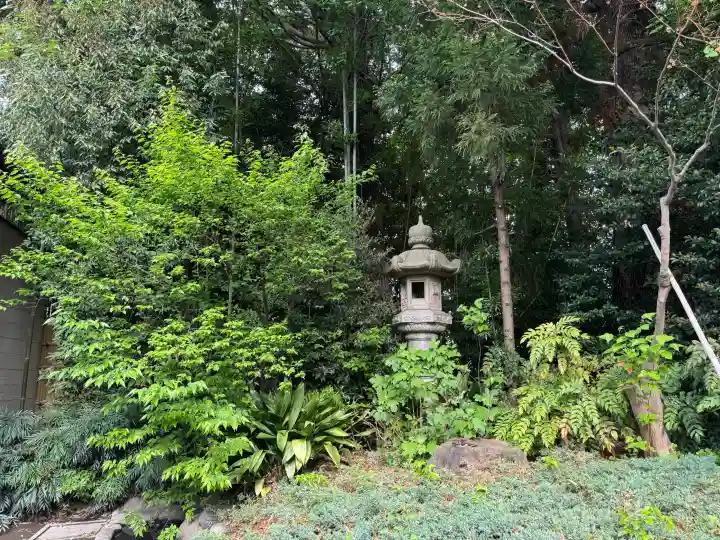 阿佐ヶ谷神明宮の{uncategorized: "未分類", other: "その他", undefined: "問題あり", building: "その他建物", grave: "お墓", sacred_gate: "鳥居", guardian: "狛犬", statue: "像", buddha: "仏像", history: "歴史", nature: "自然", garden: "庭園", animal: "動物", pagoda: "塔", temizu: "手水舎", mountain_gate: "山門・神門", sanctuary: "本殿・本堂", subordinate: "末社・摂社", art: "芸術", scenery: "景色", jizo: "地蔵", ema: "絵馬", goshuin: "御朱印", omikuji: "おみくじ", items: "授与品その他", amulet: "お守り", goshuincho: "御朱印帳", eats: "食事", festival: "お祭り", votive_dance: "神楽", shichigosan: "七五三参", wedding: "結婚式", experience: "体験その他", initially: "初詣", around: "周辺", anti_infection: "感染症対策"}