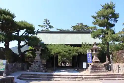 讃岐國分寺の山門