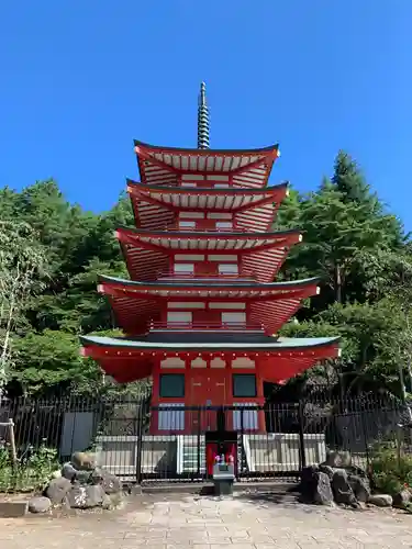 新倉富士浅間神社の塔