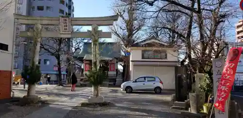 諏訪神社の鳥居