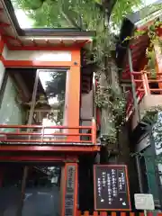 於玉稲荷神社の建物その他