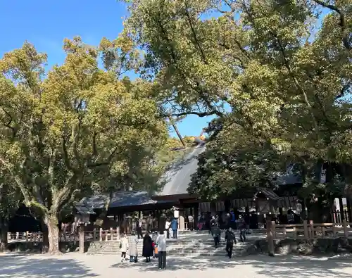 熱田神宮の{uncategorized: "未分類", other: "その他", undefined: "問題あり", building: "その他建物", grave: "お墓", sacred_gate: "鳥居", guardian: "狛犬", statue: "像", buddha: "仏像", history: "歴史", nature: "自然", garden: "庭園", animal: "動物", pagoda: "塔", temizu: "手水舎", mountain_gate: "山門・神門", sanctuary: "本殿・本堂", subordinate: "末社・摂社", art: "芸術", scenery: "景色", jizo: "地蔵", ema: "絵馬", goshuin: "御朱印", omikuji: "おみくじ", items: "授与品その他", amulet: "お守り", goshuincho: "御朱印帳", eats: "食事", festival: "お祭り", votive_dance: "神楽", shichigosan: "七五三参", wedding: "結婚式", experience: "体験その他", initially: "初詣", around: "周辺", anti_infection: "感染症対策"}