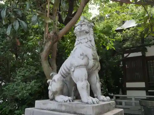 鳥越神社の狛犬