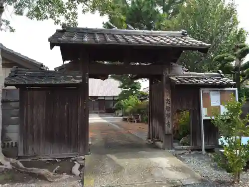 忠勝寺の山門・神門