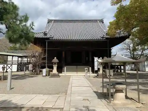 斑鳩寺の本殿・本堂