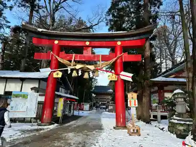 伊佐須美神社の{uncategorized: "未分類", other: "その他", undefined: "問題あり", building: "その他建物", grave: "お墓", sacred_gate: "鳥居", guardian: "狛犬", statue: "像", buddha: "仏像", history: "歴史", nature: "自然", garden: "庭園", animal: "動物", pagoda: "塔", temizu: "手水舎", mountain_gate: "山門・神門", sanctuary: "本殿・本堂", subordinate: "末社・摂社", art: "芸術", scenery: "景色", jizo: "地蔵", ema: "絵馬", goshuin: "御朱印", omikuji: "おみくじ", items: "授与品その他", amulet: "お守り", goshuincho: "御朱印帳", eats: "食事", festival: "お祭り", votive_dance: "神楽", shichigosan: "七五三参", wedding: "結婚式", experience: "体験その他", initially: "初詣", around: "周辺", anti_infection: "感染症対策"}