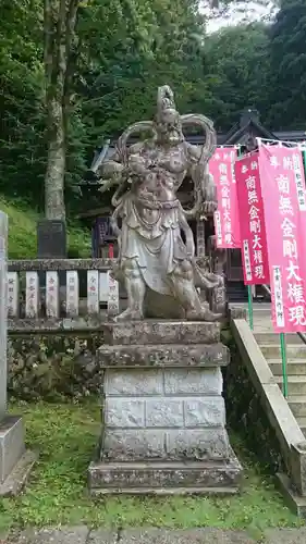 金剛山瑞峯寺(金剛不動尊) の仏像