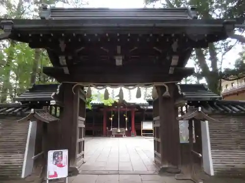 赤坂氷川神社の山門