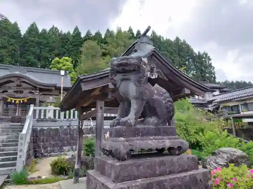 伊夜比咩神社の{uncategorized: "未分類", other: "その他", undefined: "問題あり", building: "その他建物", grave: "お墓", sacred_gate: "鳥居", guardian: "狛犬", statue: "像", buddha: "仏像", history: "歴史", nature: "自然", garden: "庭園", animal: "動物", pagoda: "塔", temizu: "手水舎", mountain_gate: "山門・神門", sanctuary: "本殿・本堂", subordinate: "末社・摂社", art: "芸術", scenery: "景色", jizo: "地蔵", ema: "絵馬", goshuin: "御朱印", omikuji: "おみくじ", items: "授与品その他", amulet: "お守り", goshuincho: "御朱印帳", eats: "食事", festival: "お祭り", votive_dance: "神楽", shichigosan: "七五三参", wedding: "結婚式", experience: "体験その他", initially: "初詣", around: "周辺", anti_infection: "感染症対策"}