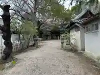 式内楯原神社の{uncategorized: "未分類", other: "その他", undefined: "問題あり", building: "その他建物", grave: "お墓", sacred_gate: "鳥居", guardian: "狛犬", statue: "像", buddha: "仏像", history: "歴史", nature: "自然", garden: "庭園", animal: "動物", pagoda: "塔", temizu: "手水舎", mountain_gate: "山門・神門", sanctuary: "本殿・本堂", subordinate: "末社・摂社", art: "芸術", scenery: "景色", jizo: "地蔵", ema: "絵馬", goshuin: "御朱印", omikuji: "おみくじ", items: "授与品その他", amulet: "お守り", goshuincho: "御朱印帳", eats: "食事", festival: "お祭り", votive_dance: "神楽", shichigosan: "七五三参", wedding: "結婚式", experience: "体験その他", initially: "初詣", around: "周辺", anti_infection: "感染症対策"}