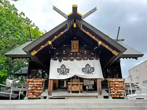 札幌諏訪神社の本殿・本堂