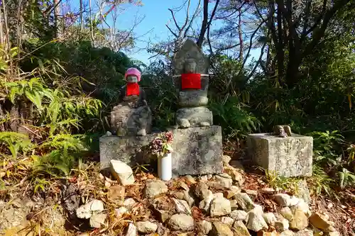 中山寺奥之院の地蔵