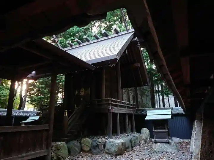 六所社(如意申町)の本殿・本堂